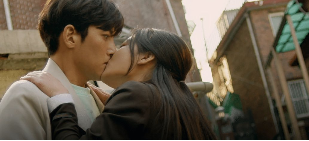 Mới lên sóng 2 tập đã bị đòi ngưng chiếu, còn gì nhọ bằng phim của Ji Chang Wook? ảnh 2