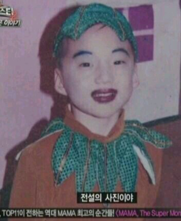 Phì cười với 10 bức ảnh khiến idol K-Pop ngượng chỉ muốn chui xuống đất ảnh 3