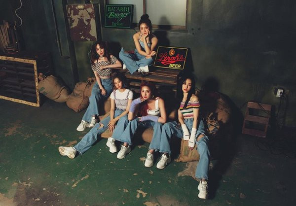 Tân binh số nhọ nhất K-Pop hóa ra lại là vũ công phụ họa của BLACKPINK ảnh 4