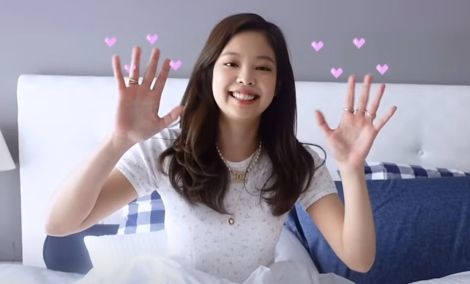 Netizen giật mình khi "bóc giá" giường ngủ của Jennie (BLACKPINK): Giàu vậy ai chơi lại! ảnh 8
