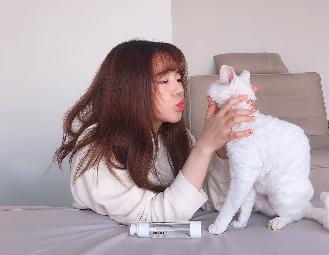 Sao Hàn 24H: Ngắm Johnny (NCT) ngủ nướng cưng “xỉu”, Jennie BLACKPINK khoe bụng phẳng lì ảnh 6