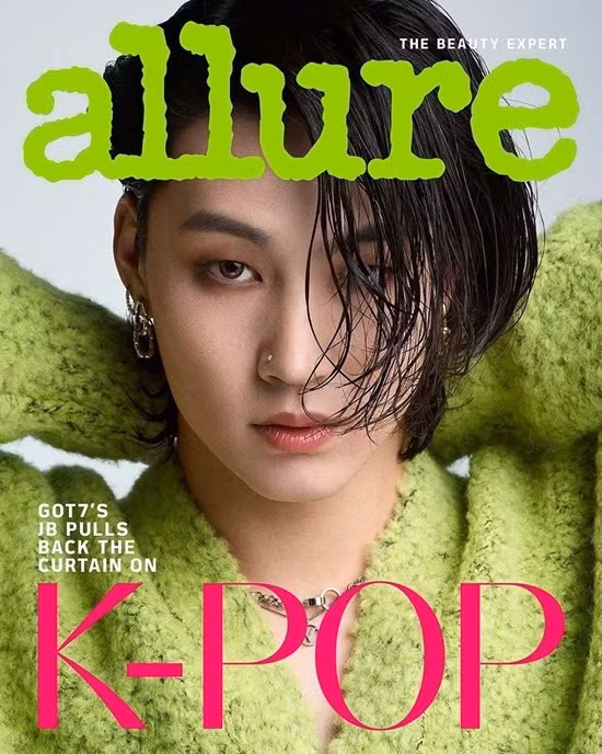 Sao Hàn 24H: Taeyong (NCT) khoe cơ bắp săn chắc, Song Hye Kyo trẻ trung như thiếu nữ 20 ảnh 5