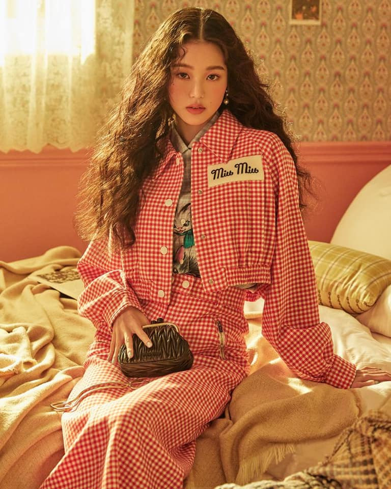 Yoona và Jang Won Young cùng trở thành “đại sứ Miu Miu”: Chị đại hay em út tỏa sáng hơn? ảnh 5