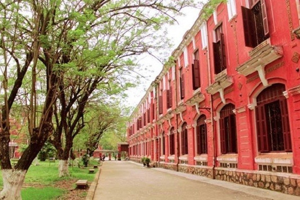 Đi tìm những ngôi trường siêu đẹp, xứng đáng làm bối cảnh cho “Vườn Sao Băng” bản Việt ảnh 7