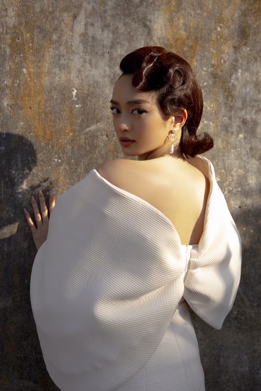 Choáng ngợp với tủ đồ của “tiểu thư siêu giàu” Kaity Nguyễn trong “Gái Già Lắm Chiêu V” ảnh 3