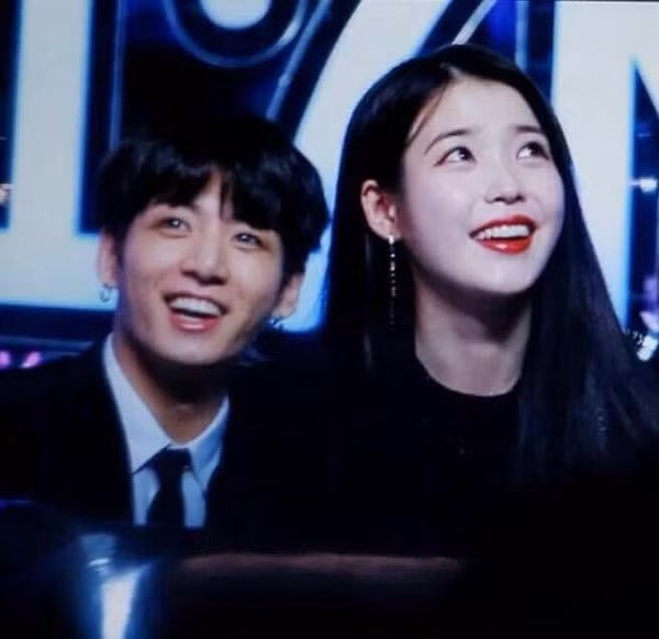 Hoàng Tử Thao bất ngờ tỏ tình với IU mà dân tình lại chỉ quan tâm tới Jungkook ảnh 4