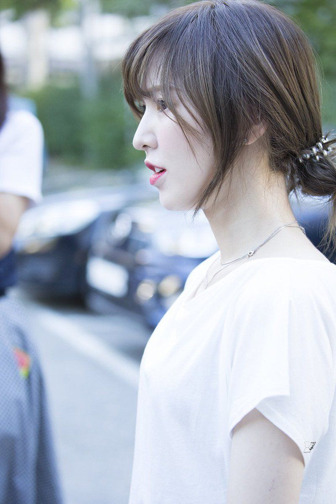 Nữ idol này trắng đến mức nào mà Dispatch cũng phải công nhận là “da trắng phát sáng”? ảnh 2