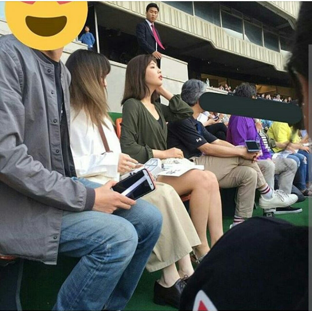 Nữ idol này trắng đến mức nào mà Dispatch cũng phải công nhận là “da trắng phát sáng”? ảnh 6