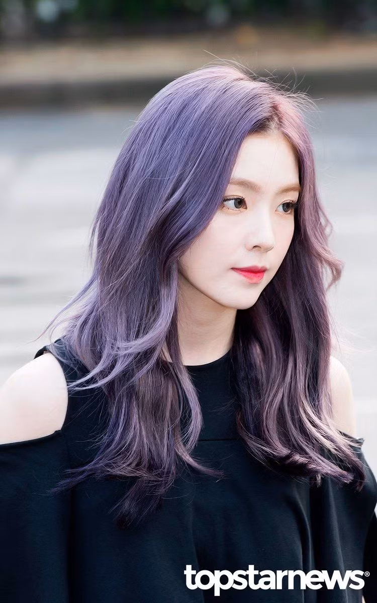 Màu tóc tím khói thần thánh của Rosé (BLACKPINK) lại khiến một nữ idol chịu không nổi ảnh 3
