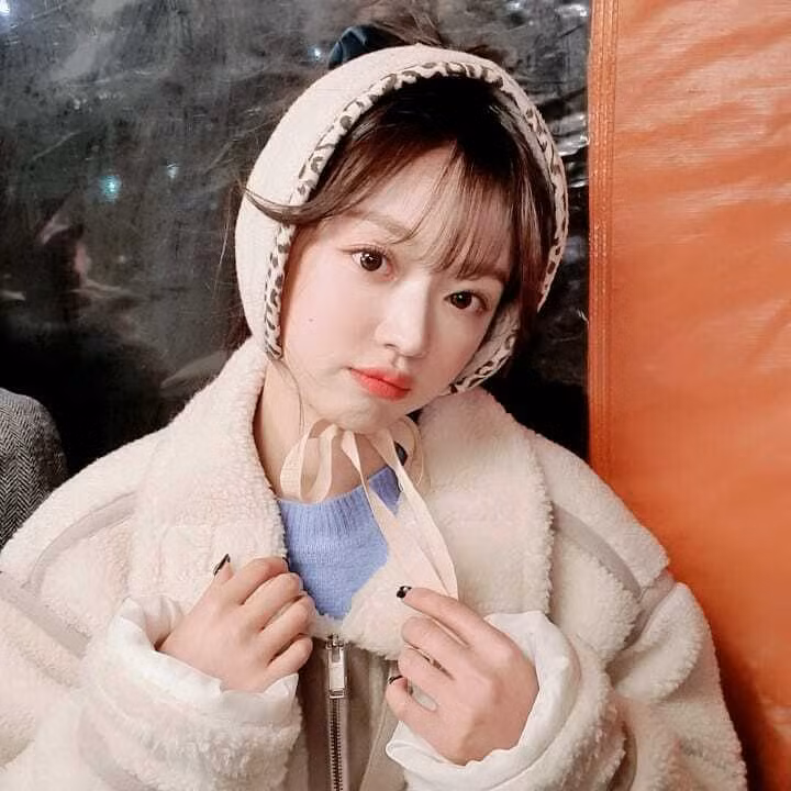 Sao Hàn 24H: Jessica đón sinh nhật bằng MV mới, Miyeon (G)I-DLE đính đá cực xinh ảnh 4