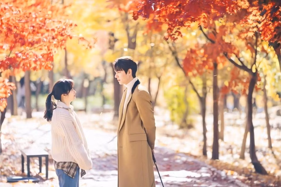 Rating “Quân Vương Bất Diệt” giảm đều về 1 con số, “biên kịch vàng” họ Kim hết phép màu? ảnh 3