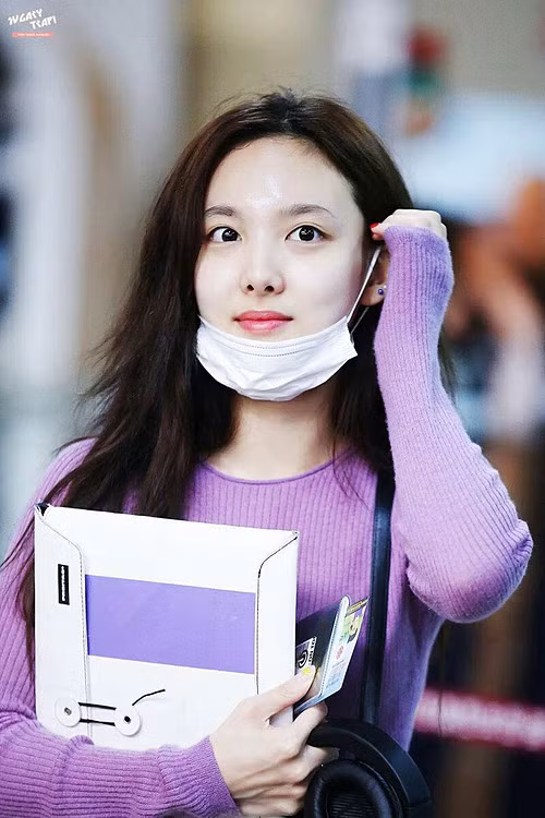 Sở hữu da đẹp nét xinh sẵn rồi nên những idol này thường xuyên khoe mặt mộc ảnh 9