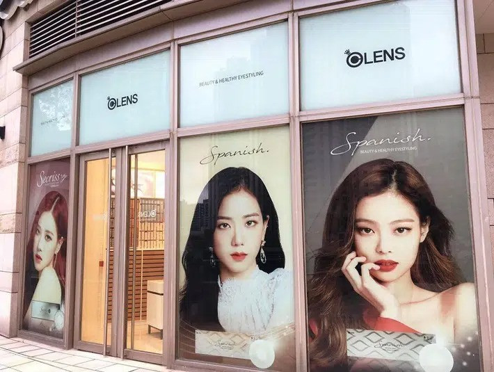 Làm đại sứ toàn cầu cho nhãn hàng lớn mà Rosé (BLACKPINK) lại bị hãng nhỏ bỏ quên ảnh 4