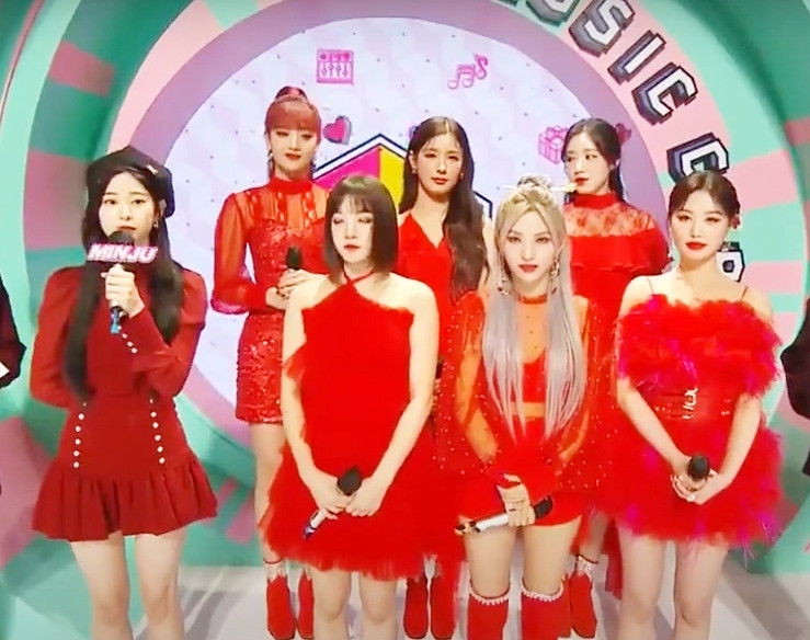 Thành viên hụt của BLACKPINK khiến netizen trầm trồ vì nhan sắc đỉnh cao chẳng kém cạnh Jisoo ảnh 4