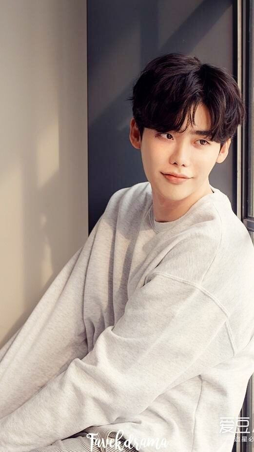 Lý do nào khiến mỹ nam Lee Jong Suk 10 năm qua chỉ đóng một phim cổ trang? ảnh 2