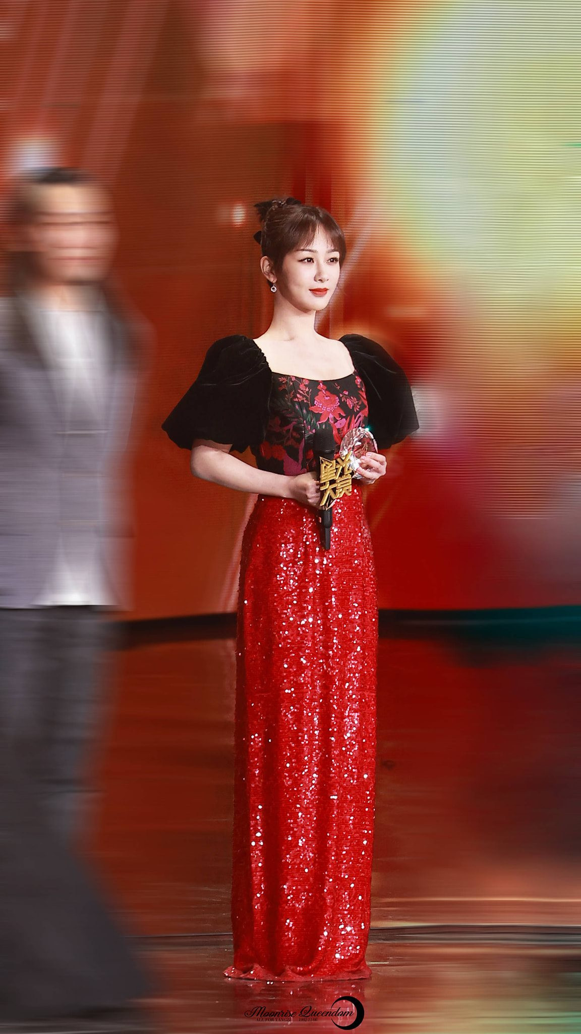 Chơi lớn nhất “Tinh Quang Đại Thưởng”: Dương Tử hóa “bao lì xì” với bộ ảnh siêu dị ảnh 7