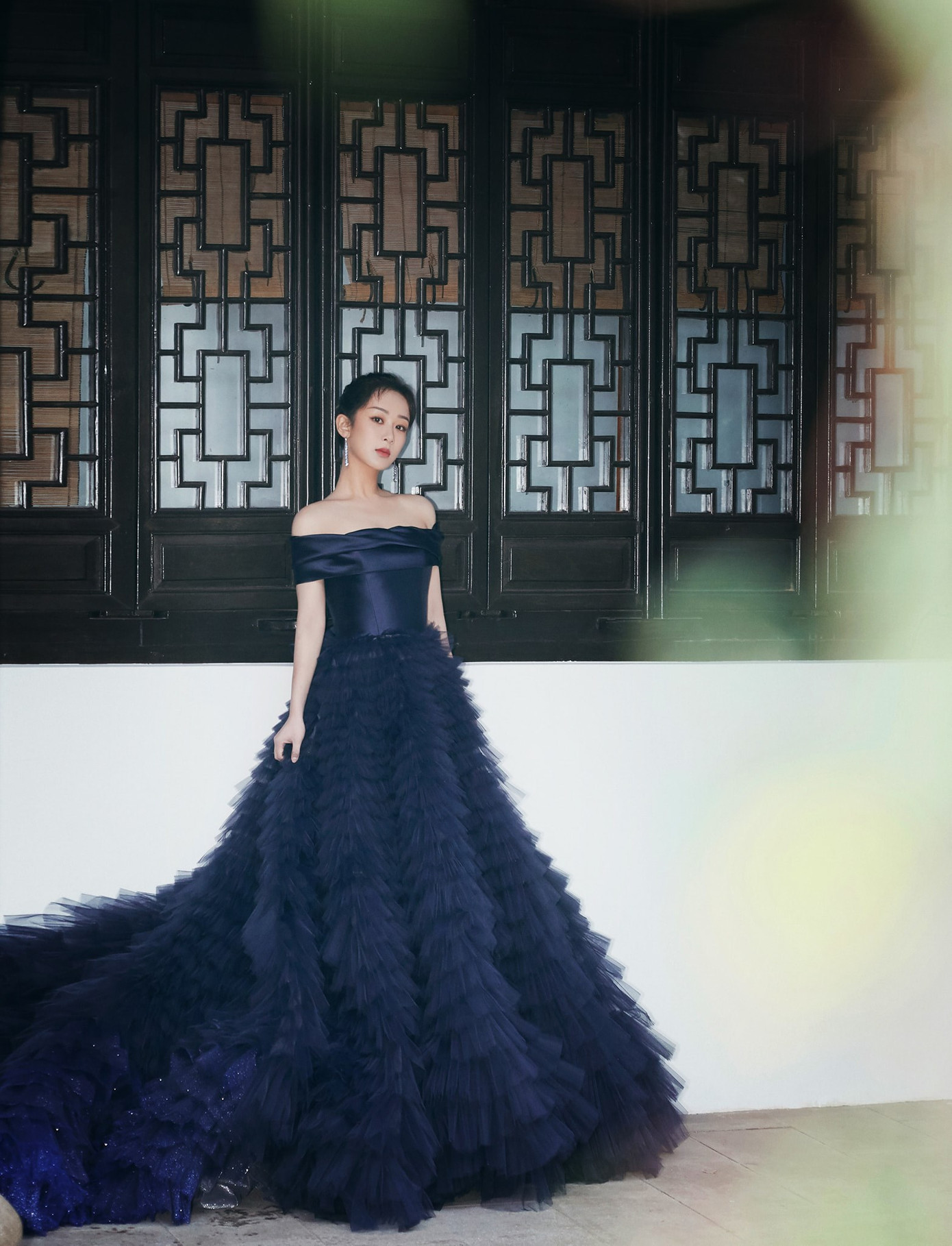 Chơi lớn nhất “Tinh Quang Đại Thưởng”: Dương Tử hóa “bao lì xì” với bộ ảnh siêu dị ảnh 3