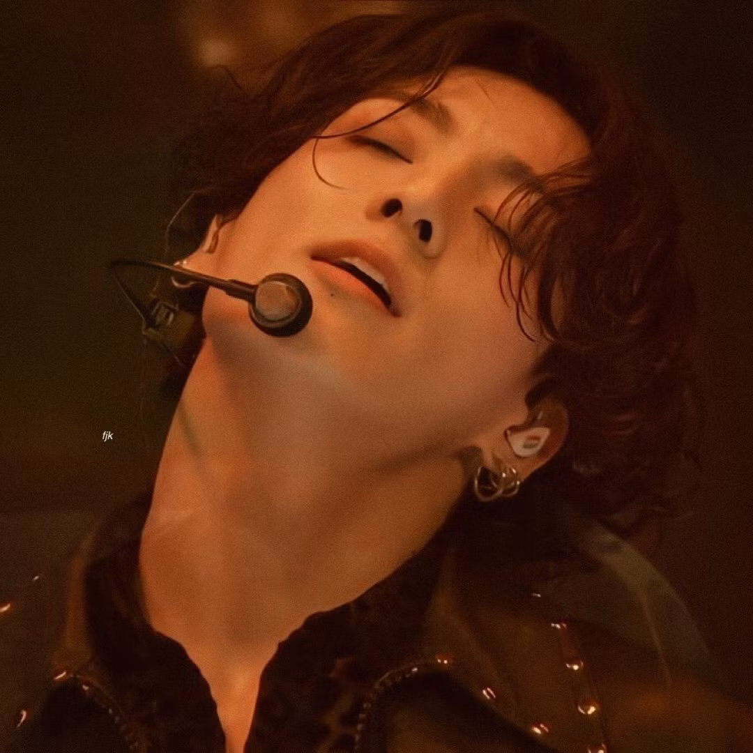 Học Jungkook (BTS) bí quyết vượt qua khủng hoảng tuổi 20 để có được thanh xuân hạnh phúc ảnh 4