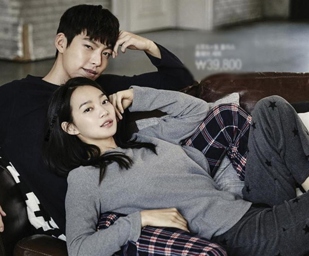 Kim Woo Bin & Shin Min Ah: Chẳng cần lời hoa mỹ, một câu đơn giản đủ chạm tới trái tim ảnh 2