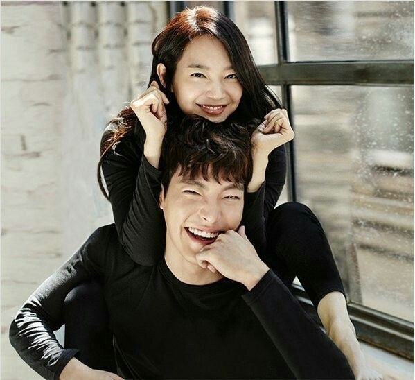 Kim Woo Bin & Shin Min Ah: Chẳng cần lời hoa mỹ, một câu đơn giản đủ chạm tới trái tim ảnh 1