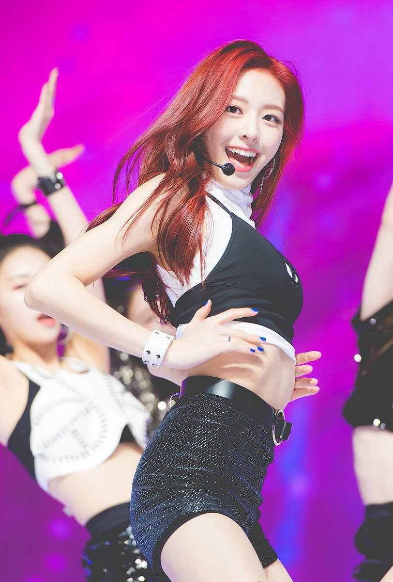 Nhan sắc trước debut của Yuna (ITZY) xuất sắc cỡ nào mà netizen không thể tìm được ảnh xấu ảnh 4