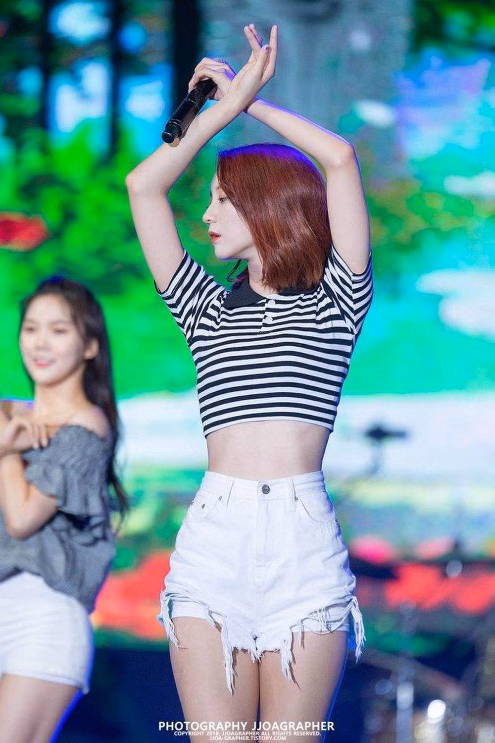 Thành viên nào của BLACKPINK được gia nhập hội “những cô gái ăn hoài vẫn không mập”? ảnh 8
