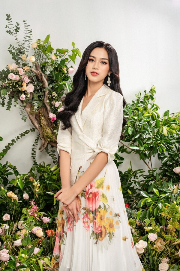 Tạm biệt hình ảnh lộng lẫy sang chảnh, Hoa hậu Đỗ Thị Hà ngọt ngào như nàng tiên hoa ảnh 8