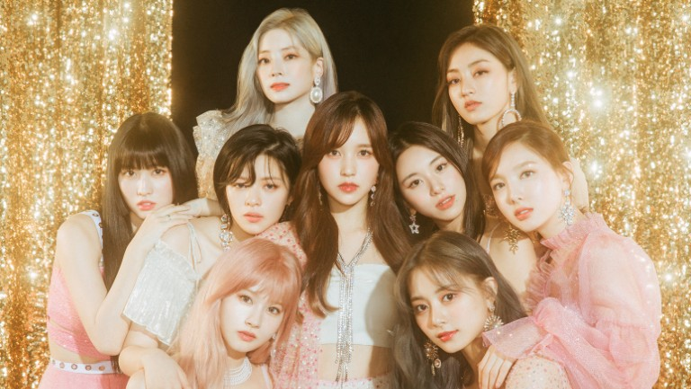 Sao Hàn 24H: Suho (EXO) chuẩn bị nhập ngũ, fan K-Pop hạnh phúc với bài mới của Taeyeon ảnh 2