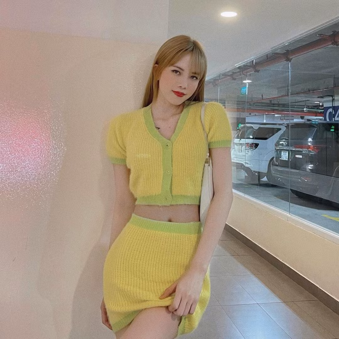 Đắng như Thiều Bảo Trâm: Vừa khoe dáng đã bị nghi mặc đồ nhái của váy Jennie diện ảnh 2