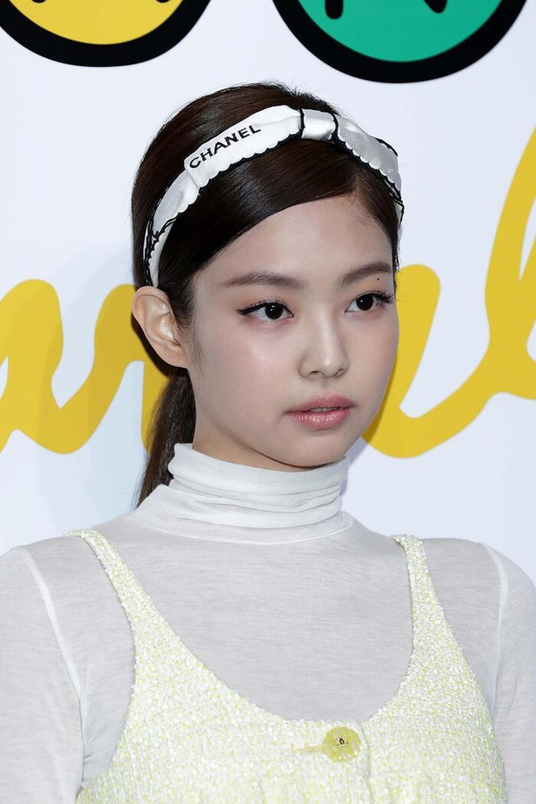 “Bắt trend” buộc tóc như Jennie (BLACKPINK), nhan sắc Nhã Phương thăng hạng đáng kể ảnh 5