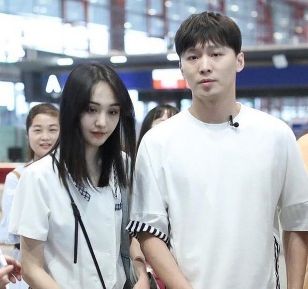 Chỉ một hành động giữa đêm, Trịnh Sảng lại khiến netizen đau đầu đoán ngược đoán xuôi ảnh 3