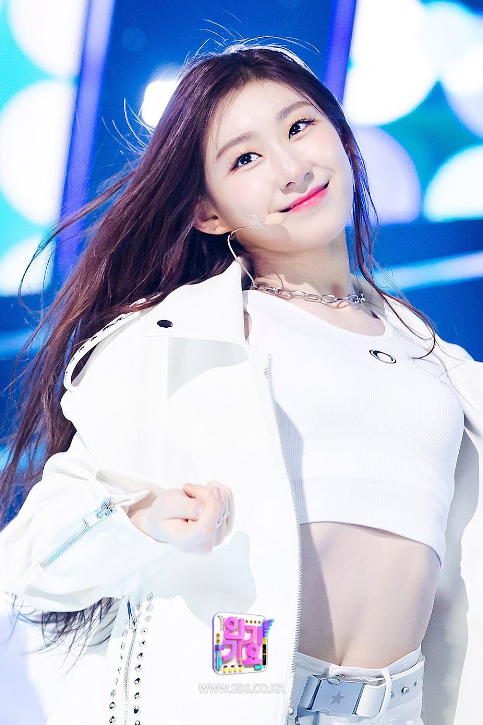 Da trắng mịn thôi chưa đủ, phải trắng bật tông như các cô gái này mới khiến netizen ao ước ảnh 8