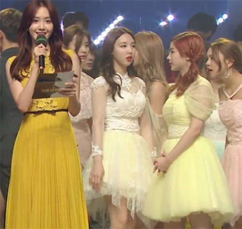 Đẹp lấn át hàng loạt idol đàn em nhưng Yoona vẫn phải chịu lu mờ trước một người ảnh 2