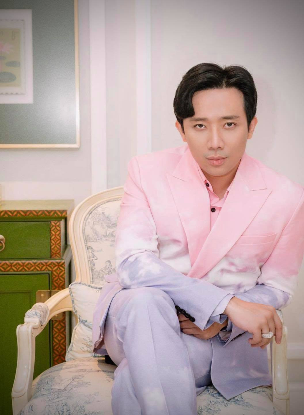 Giật mình trước bài đăng của MC Trấn Thành: “Cứ phải đợi nhau qua đời mới chịu bỏ qua”? ảnh 2