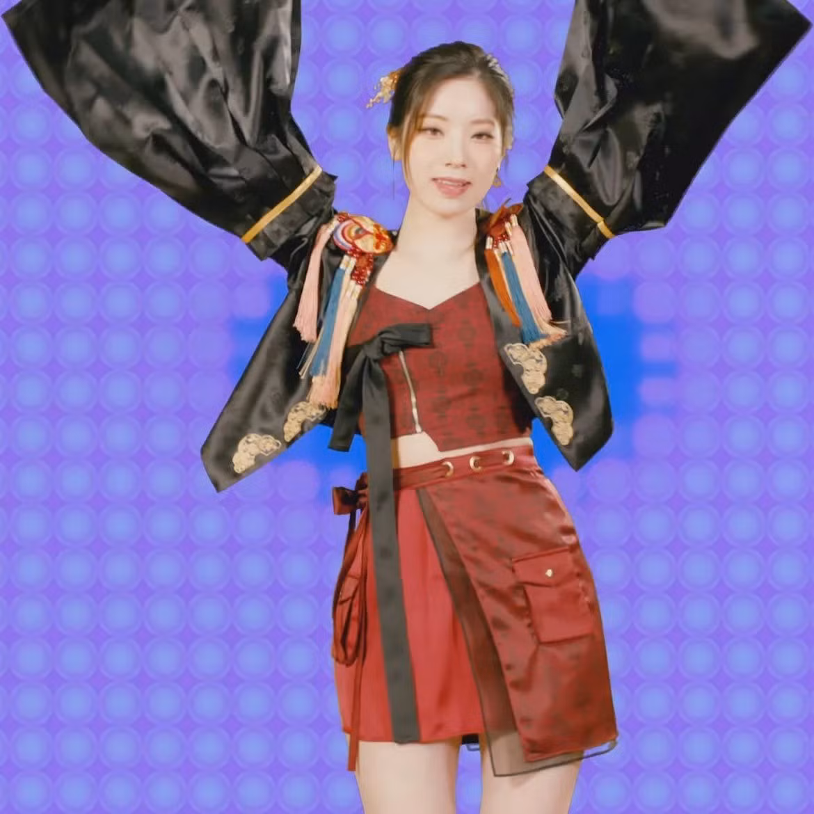 Cứ ngỡ Dahyun (TWICE) đụng hàng hanbok với Jisoo (BLACKPINK) nhưng sự thực ê chề hơn nhiều ảnh 2
