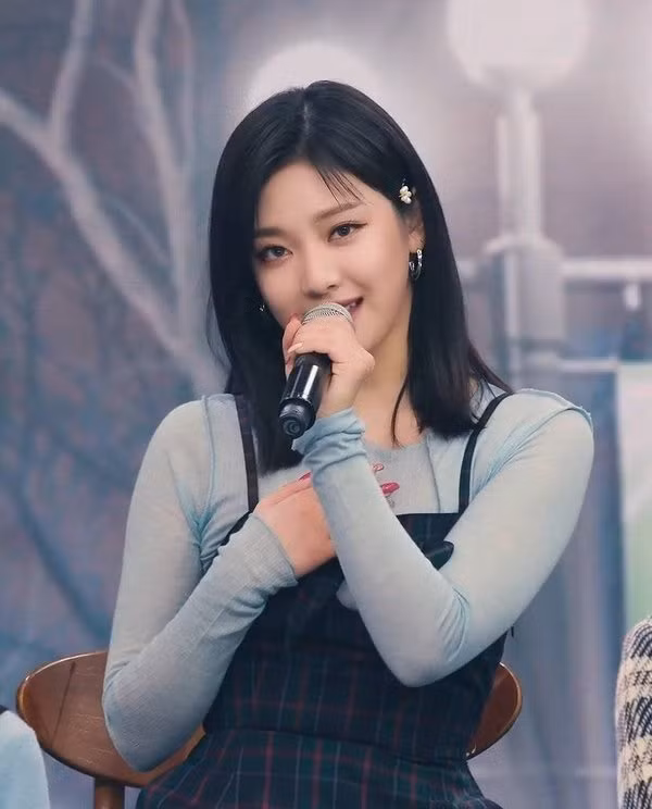 Ningning (aespa) chịu cảnh bị “dìm hàng nhan sắc” chỉ vì stylist chọn sai kiểu tóc ảnh 3