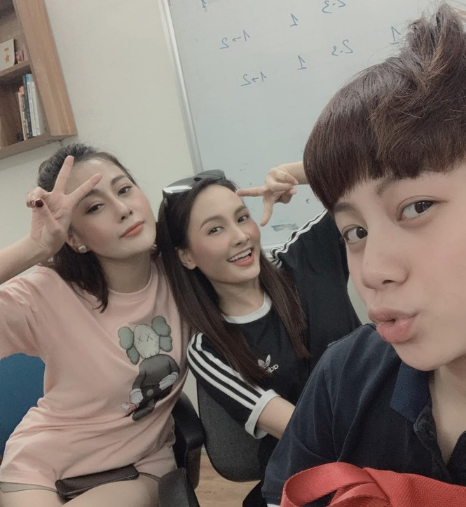 Đến gia đình ông Sơn của “Về Nhà Đi Con” cũng về quê chống dịch COVID-19 ảnh 2