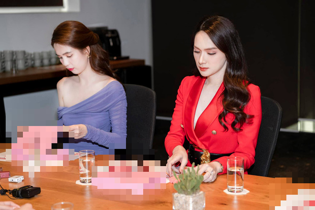 BLACKPINK biến áo thành váy được khen tới tấp, Hương Giang thì chỉ thấy nguy cơ “lộ hàng” ảnh 3