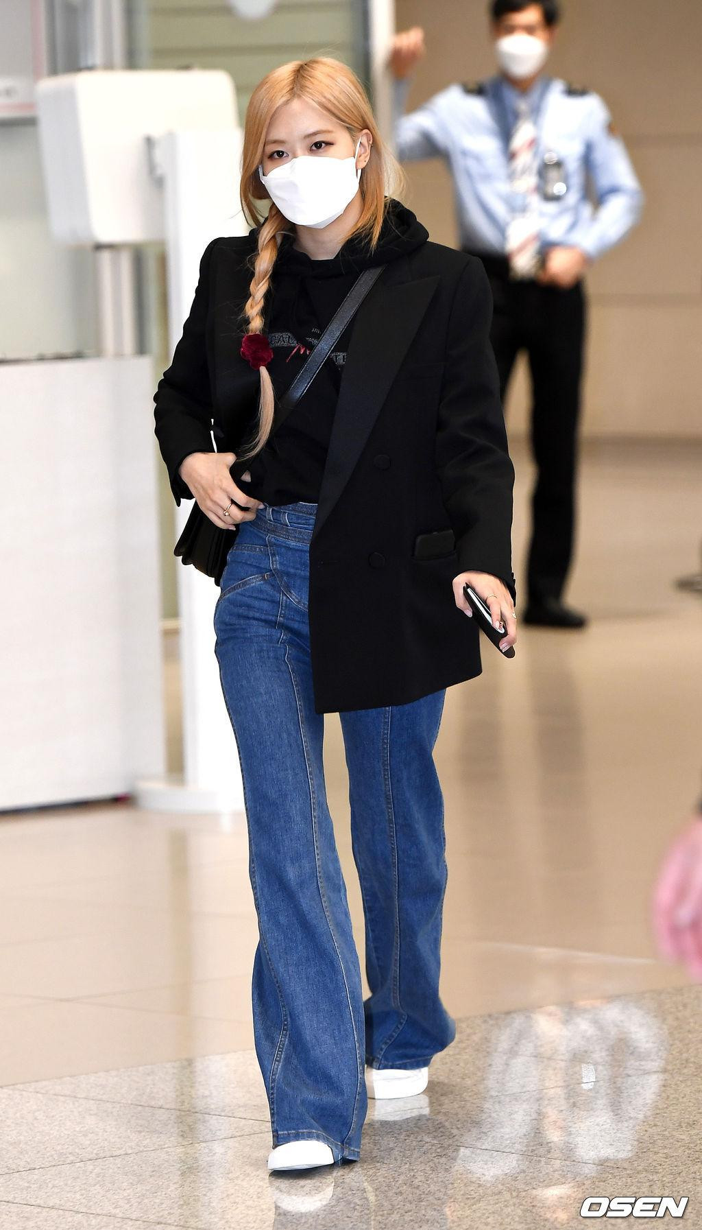 Học ngay Rosé ba tuyệt chiêu chọn đồ giúp biến chân vòng kiềng thành chân thẳng ảnh 5