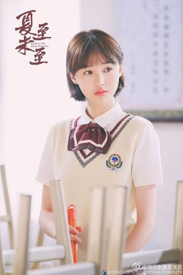 Ai có thể ngờ cô gái với khuôn miệng méo lệch này là “nữ thần thanh xuân” Trịnh Sảng ảnh 1