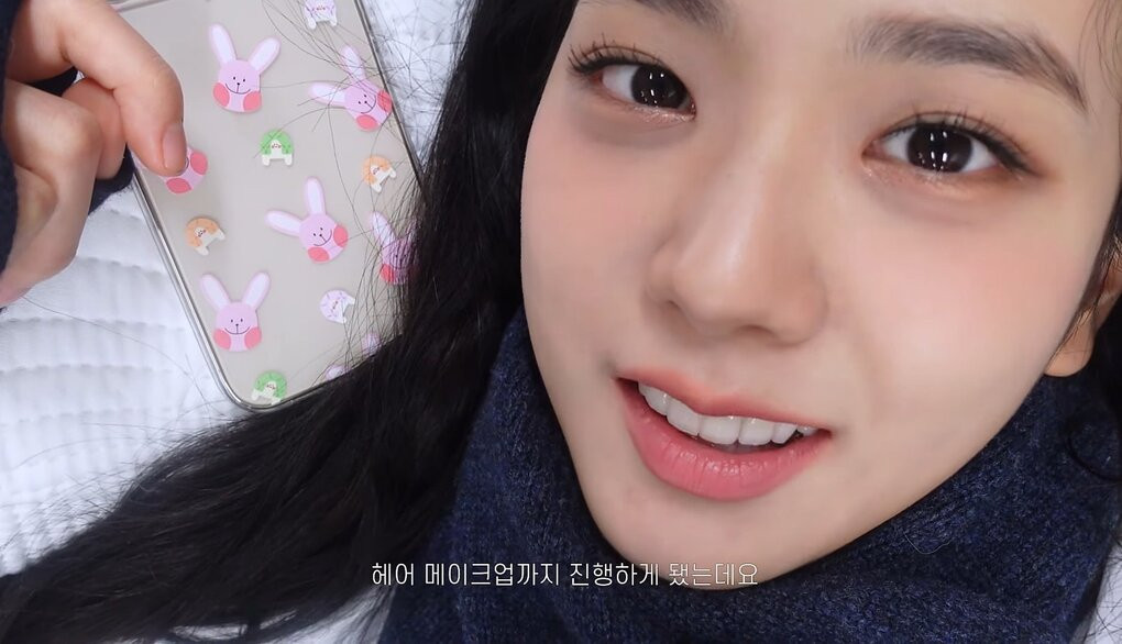 Jisoo vẫn xinh rực rỡ dù bị quay ở góc hiểm hóc Thêm lý do để netizen công nhận “Hoa hậu Jisoo”: Bị quay ở góc siêu dìm hàng mà vẫn đẹp ảnh 3