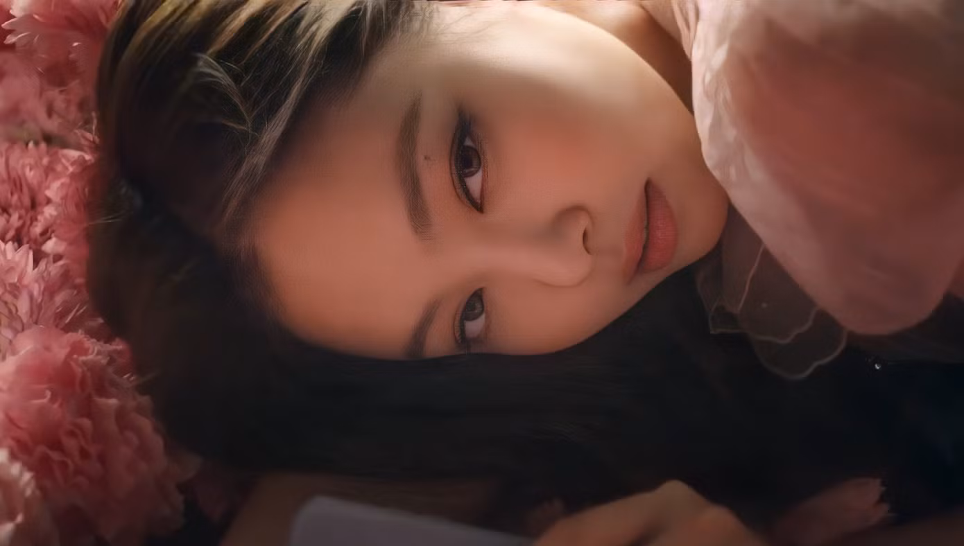 BLACKPINK tung quảng cáo mới, netizen cho rằng Jisoo mất ngôi visual vì lý do này ảnh 4