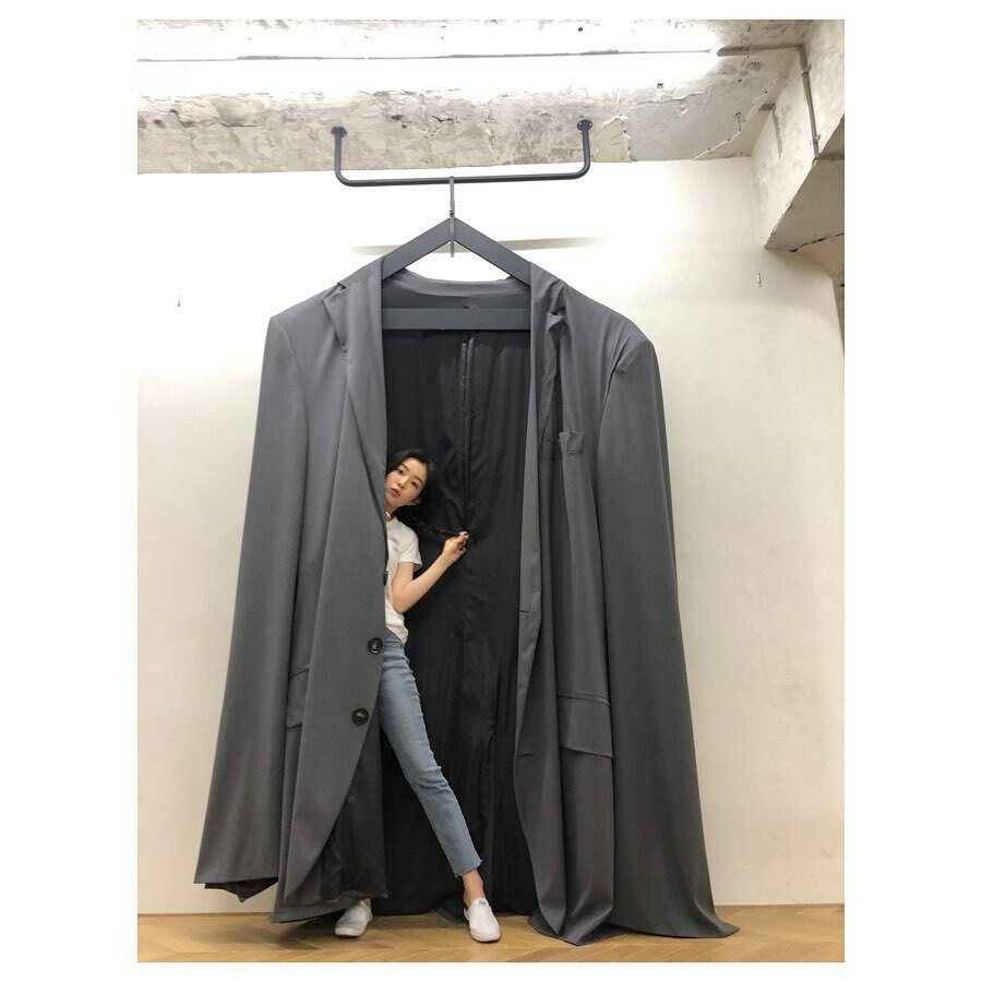 Irene khoe ảnh chụp tại một quán cà phê ở khu Itaewon Không liên quan gì đến vụ 97-line đi Itaewon nhưng Jennie, Irene cũng bị gọi tên ảnh 3