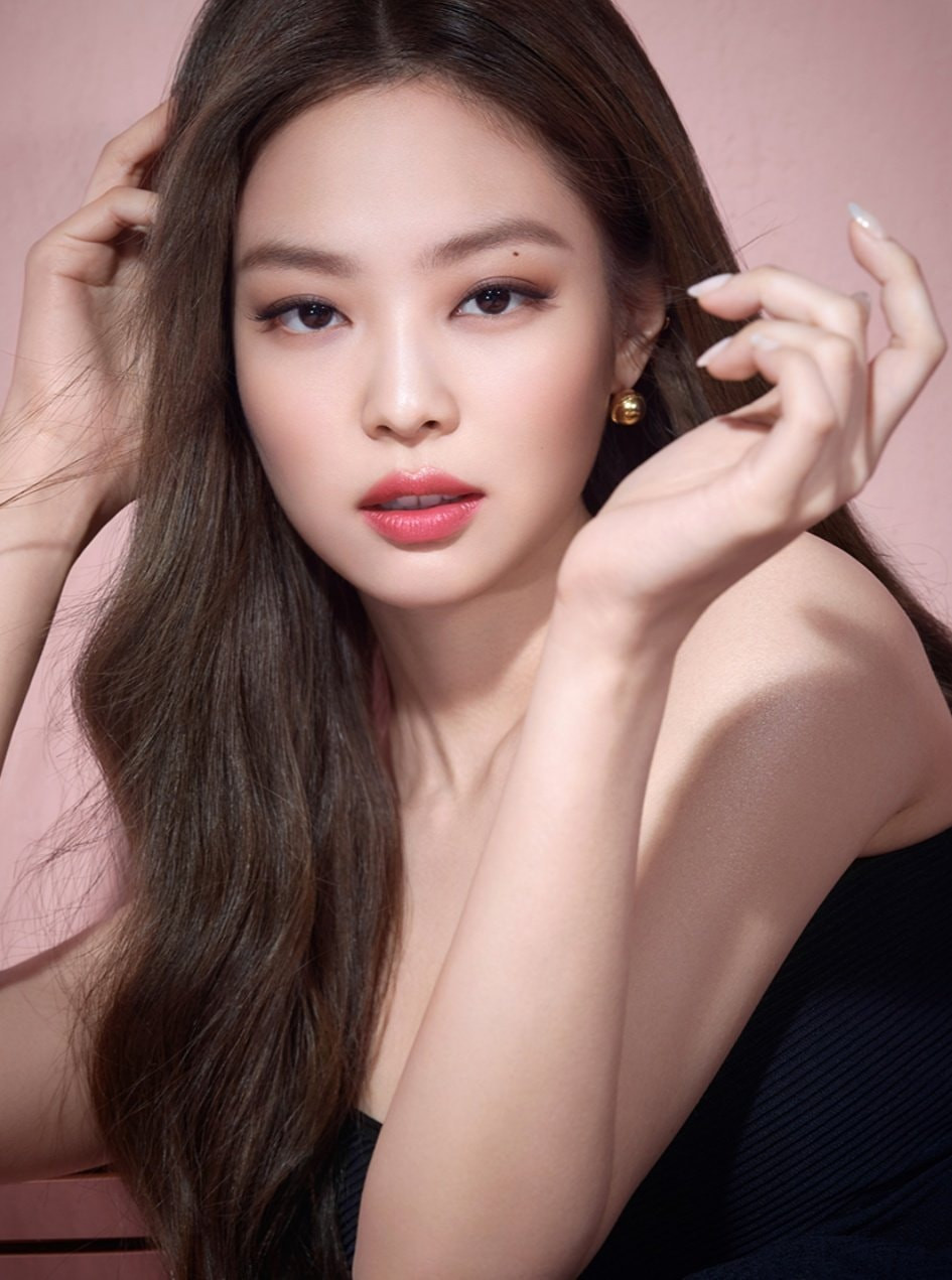 Jennie từng là nữ idol đầu tiên đứng đầu BXH giá trị thương hiệu dành cho idol nói chung Jennie (BLACKPINK) tiếp tục lập được hai kỷ lục đáng nể trong K-Pop: Xuất sắc vậy ai theo nổi! ảnh 1