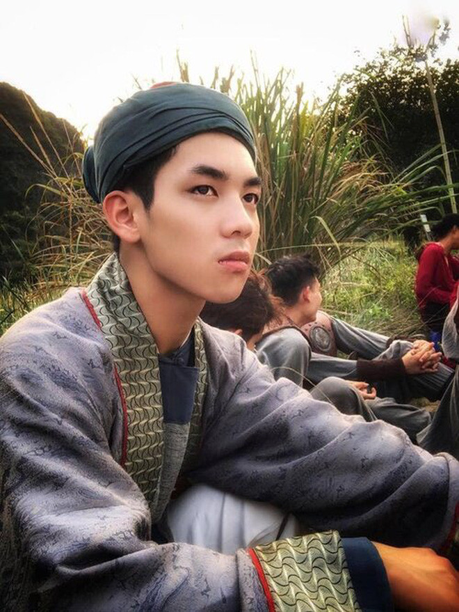 "Chàng hầu gây thương nhớ" Hoàng Anh Hoàng Anh, chàng soái ca “tiếp sức mùa thi” cho teen bằng những ly trà sữa ngọt ngào ảnh 6