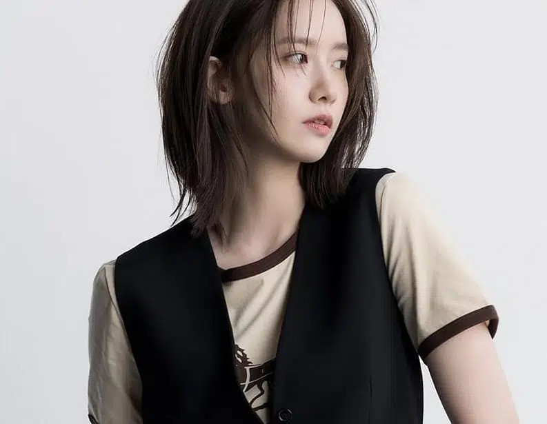 Đỉnh như Lisa: Một set đồ mà đụng hàng tới hai “tường thành sắc đẹp” Song Hye Kyo, Yoona ảnh 2