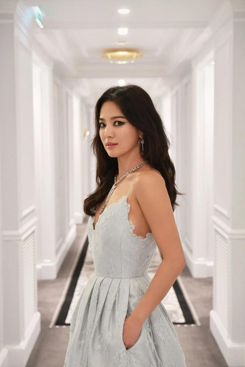 Ngược đời như Song Hye Kyo: Danh tiếng hạng A mà style hàng ngày như diễn viên quần chúng ảnh 2