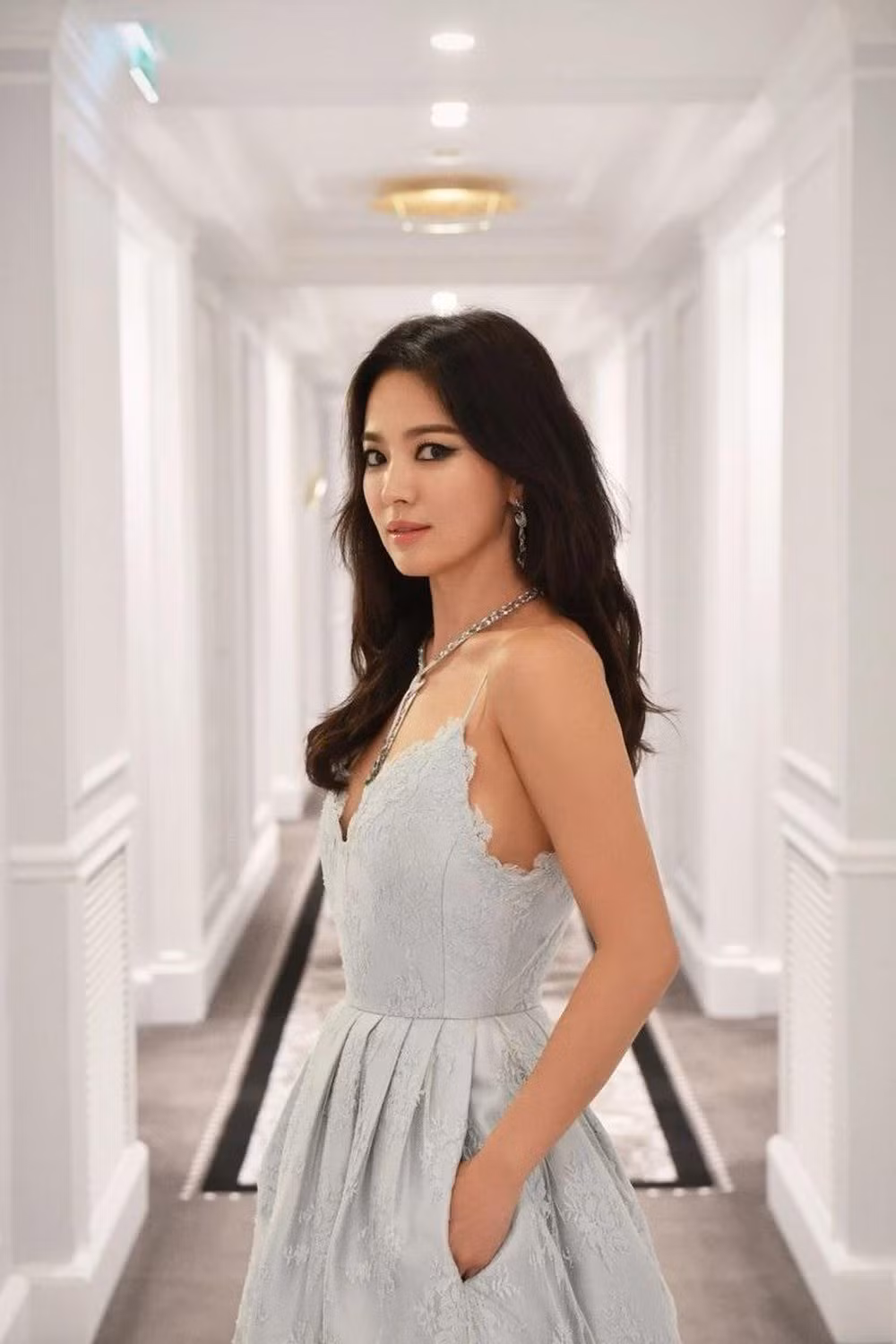 Ngược đời như Song Hye Kyo: Danh tiếng hạng A mà style hàng ngày như diễn viên quần chúng ảnh 2