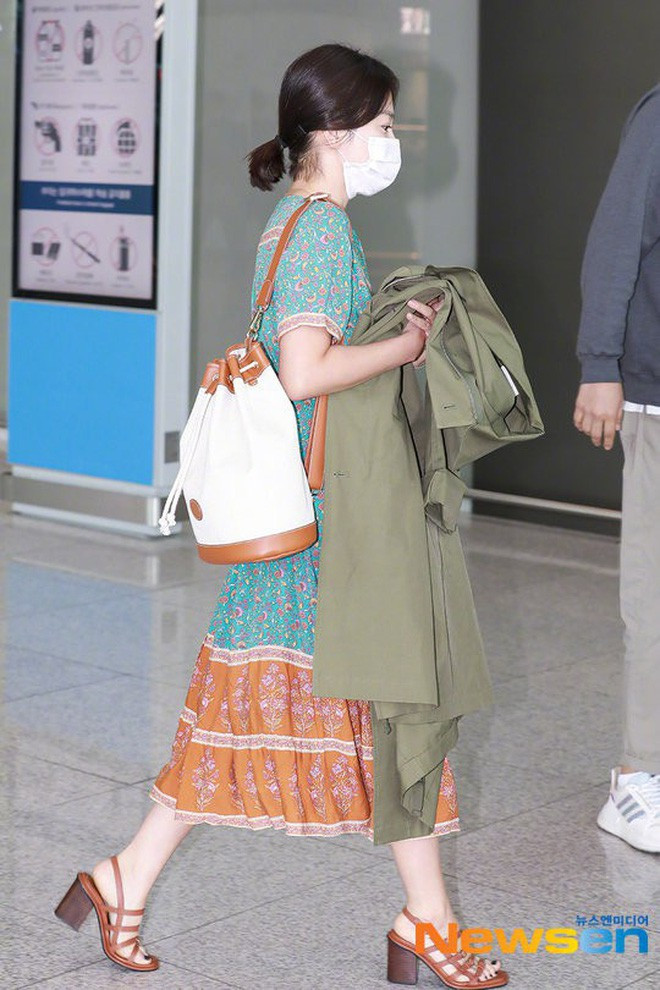 Ngược đời như Song Hye Kyo: Danh tiếng hạng A mà style hàng ngày như diễn viên quần chúng ảnh 7