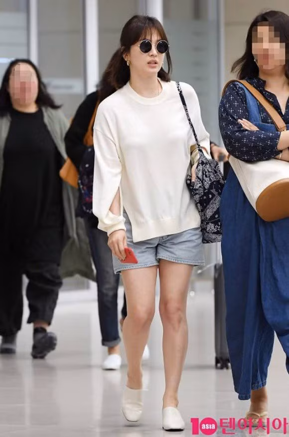 Ngược đời như Song Hye Kyo: Danh tiếng hạng A mà style hàng ngày như diễn viên quần chúng ảnh 5
